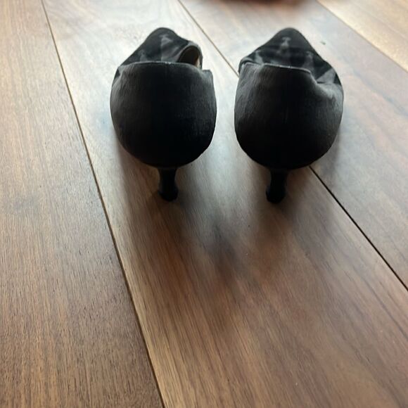 Manolo Blahnik grey and black suede micro pumps - Picture 4 of 5